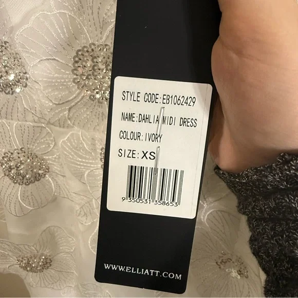 NWT Elliatt Dahlia Midi Dress White 3D Floral XS - Picture 8 of 10